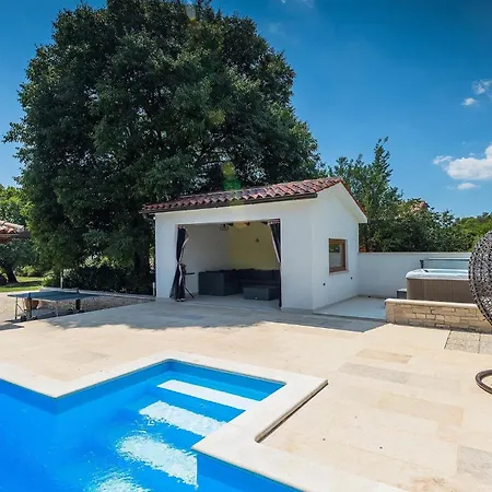 Holiday home Emanuel Pula