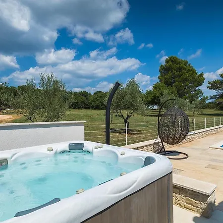 Holiday home Emanuel Pula
