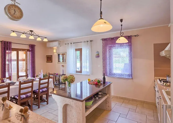 Emanuel Holiday home *