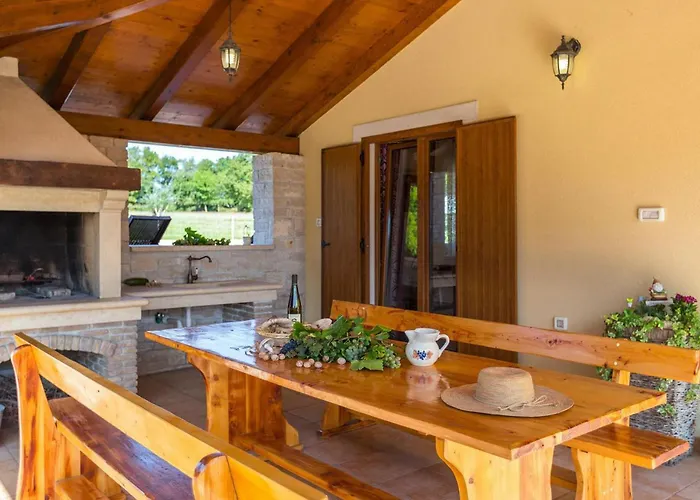 Emanuel Holiday home