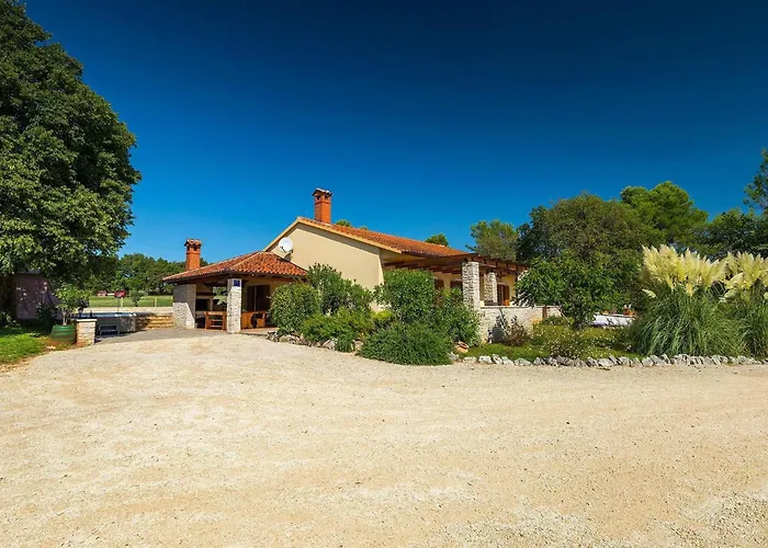 Emanuel Holiday home