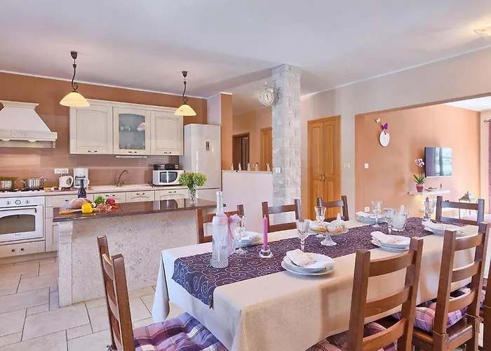 Holiday home Emanuel *